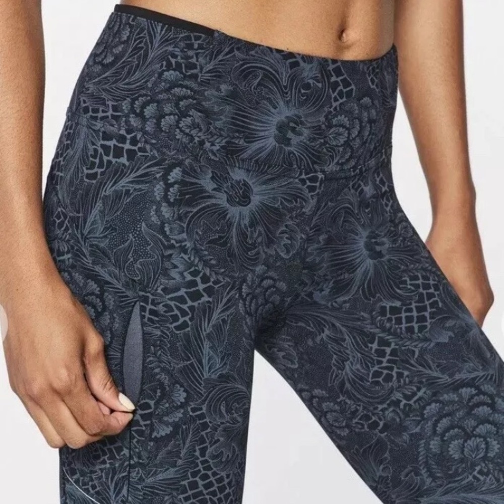 Lululemon Run On Tight size 4